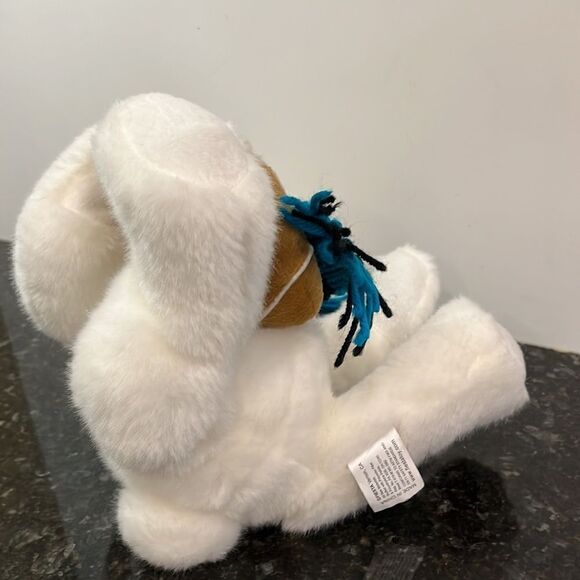 Fiesta sitting white bear w/green/white scarf & football 9" - Picture 7 of 11